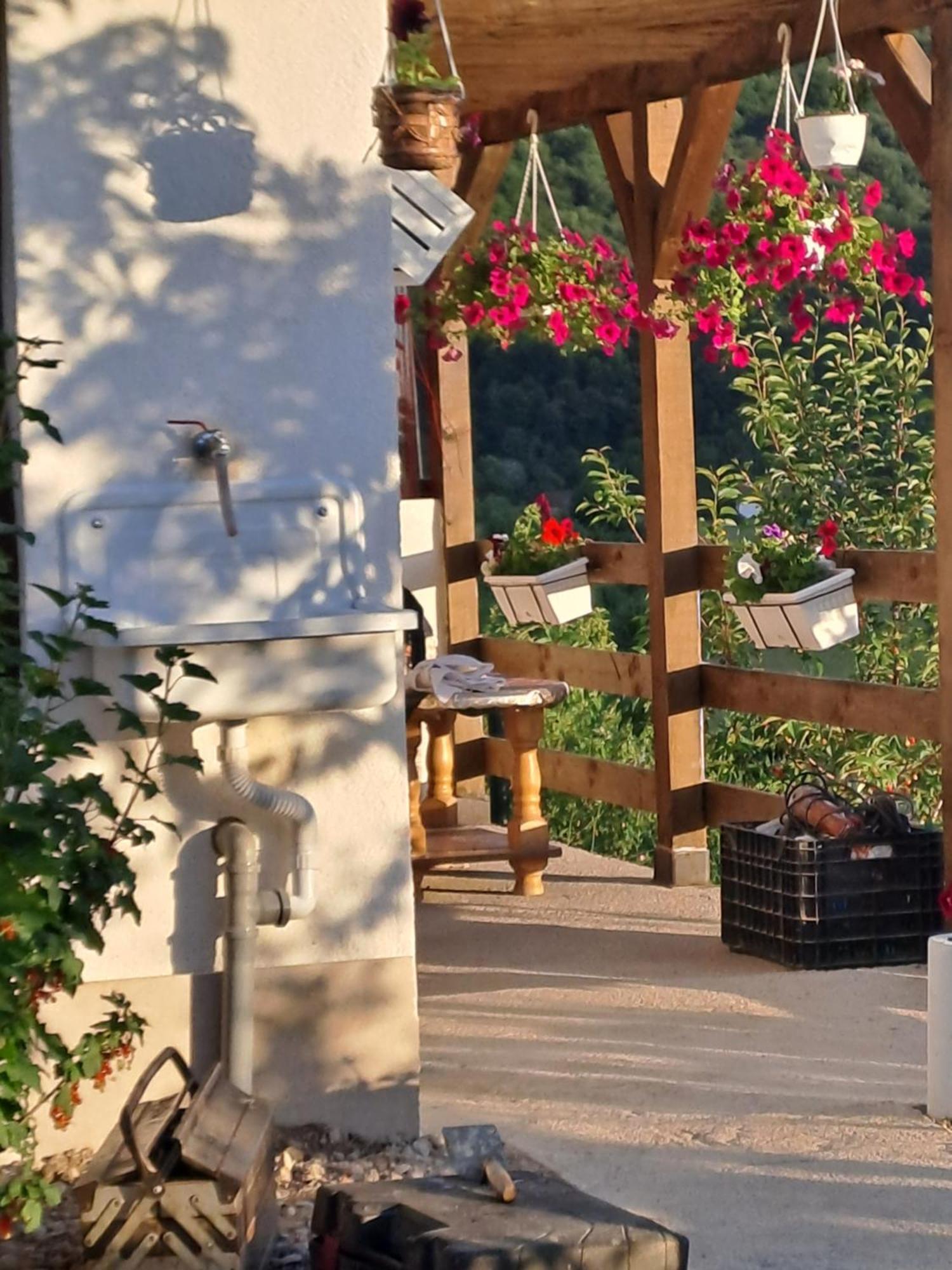 Natural House Visoko Pokój zdjęcie